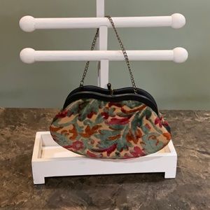 Vintage floral woman’s clutch